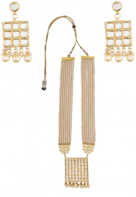Gold Finish Kundan Square Pendant with White Bead Strings Necklace Set